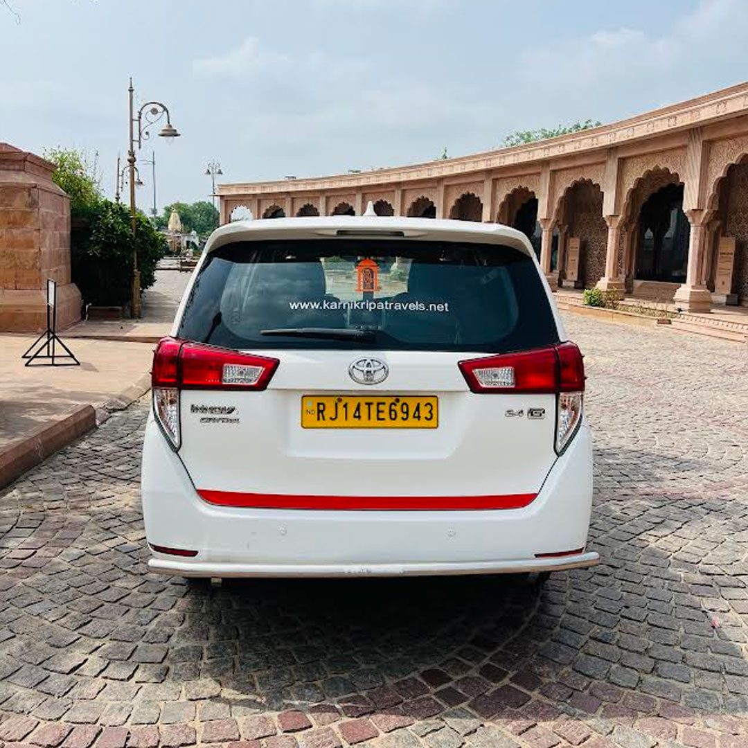 Hire Toyota Innova Crysta in Jaipur