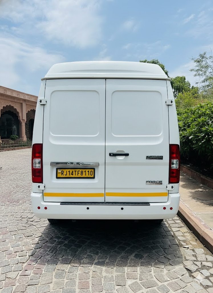 9 Seater Tempo Traveller Hire in Jaipur